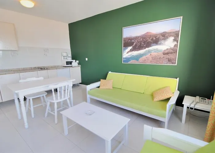 白色岩石公寓 卡门港