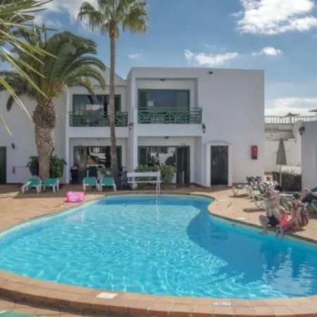 Rocas Blancas Aparthotel